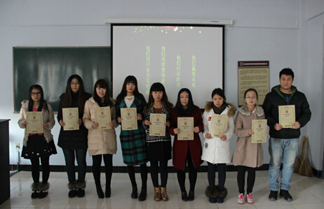 12级受表彰同学合影