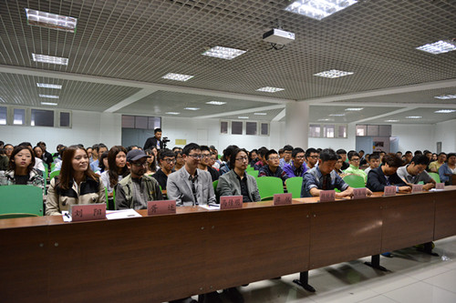 广告学院领导、老师参加2014级新生见面会_副本.jpg