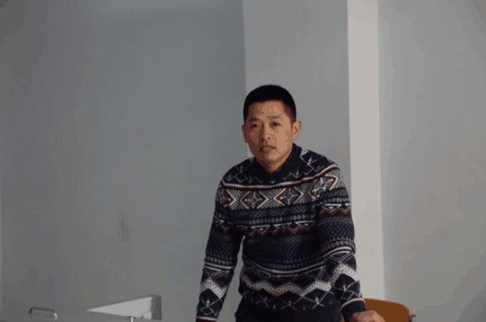 孙健老师在为学员讲述团历史