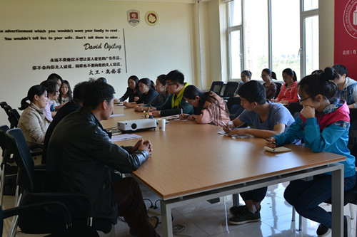 召开学生信息员教学意见反馈座谈会_副本.jpg