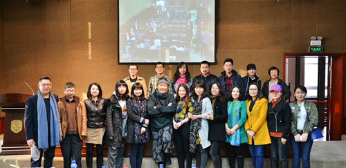 广告学院教师与赖致宇先生合影留念_副本.jpg